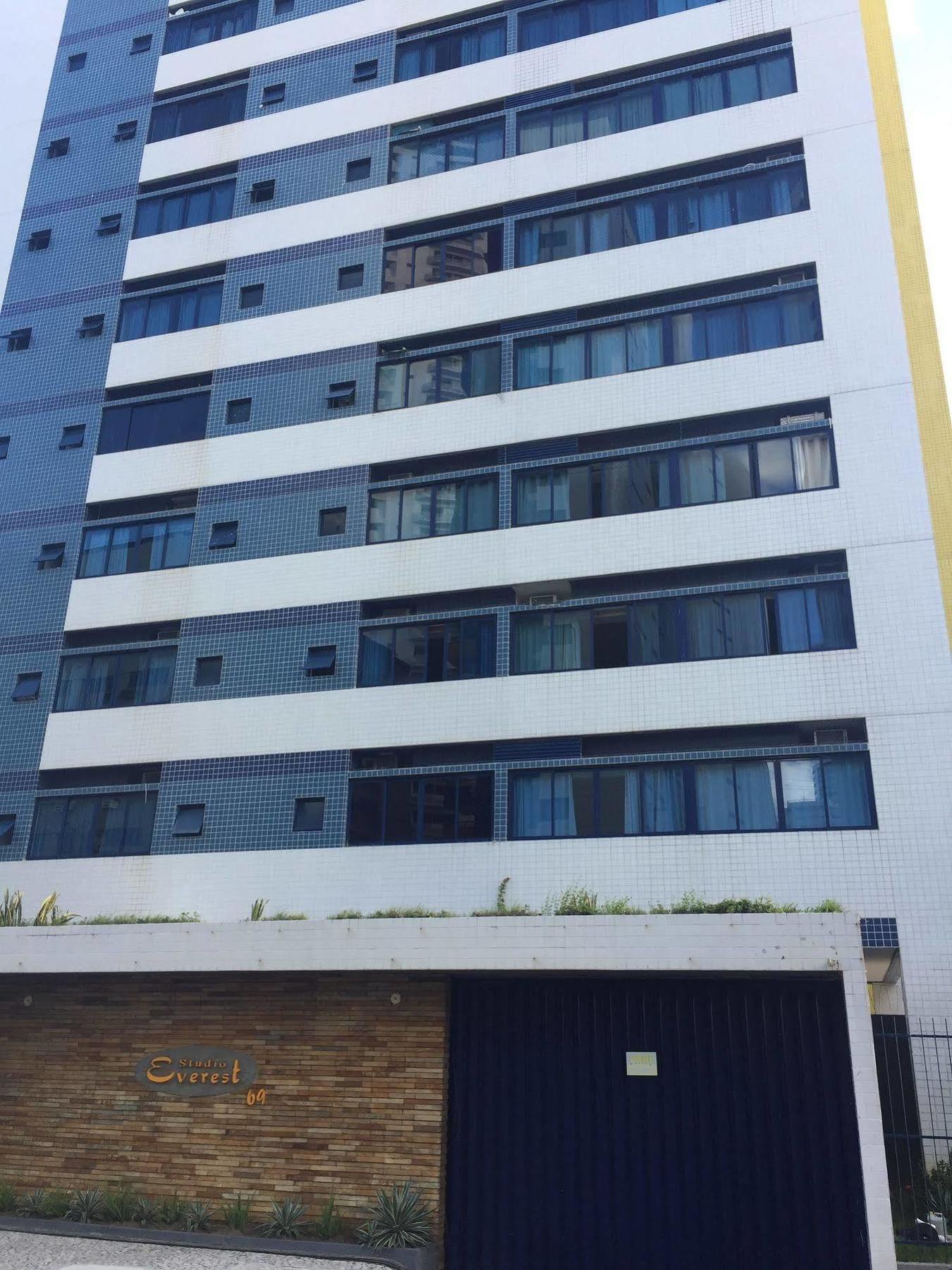 Everest Flats